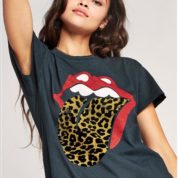 Daydreamer Tops - Daydreamer LA graphic tee. Size small.